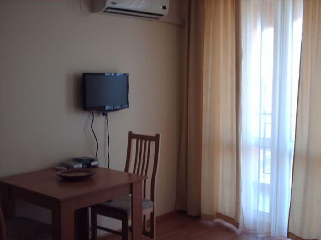 Chateau Aheloy Hotel Pomorie Room photo